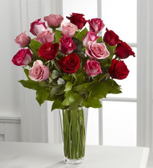 The FTD� True Romance� Rose Bouquet