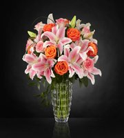 The FTD Sweetly Stunning� Luxury Bouquet