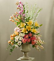 The FTD� Declaration� Altar Arrangement